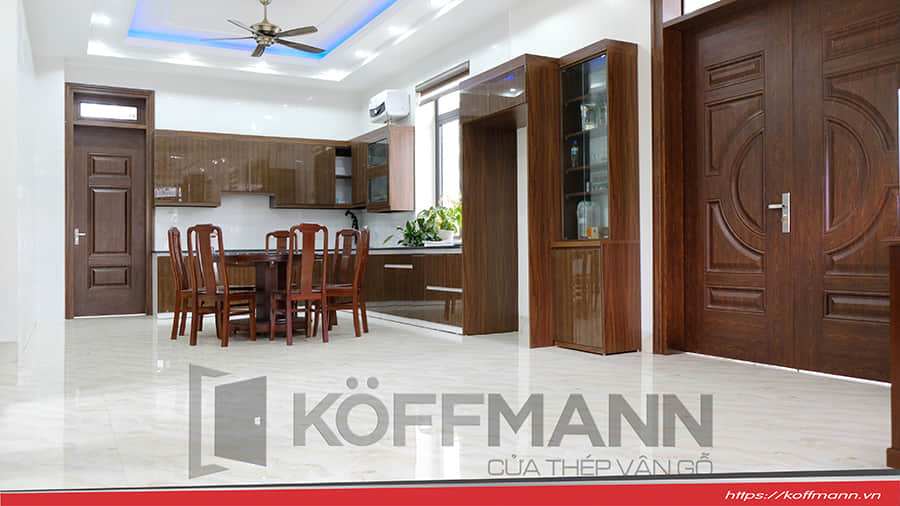 Giá cửa thép vân gỗ Koffmann đi đôi cùng chất lượng